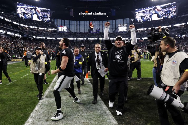 Strákarnir í Lokasókninni munu fara vel yfir allt það helsta úr 15. umferð NFL-deildarinnar í amerískum fótbolta.