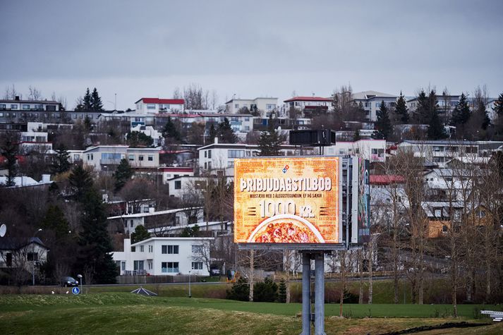 Nýtt LED háskerpuskilti sem Breiðablik leigir er þyrnir í augum nágrannanna.