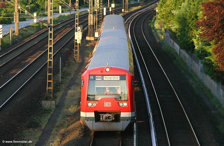 Járnbrautarlest á leið til Hamborgar.