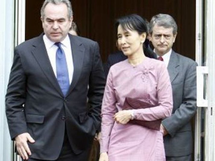 Aung San Suui Kyi.