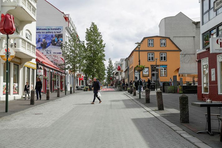 Lögreglan var kölluð út í miðbæinn vegna harmonikkuspilara sem var sakaður um að geta hvorki haldið tóni né lagi.