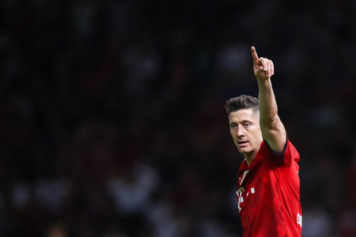 Lewandowski fagnar marki í búningi Bayern.