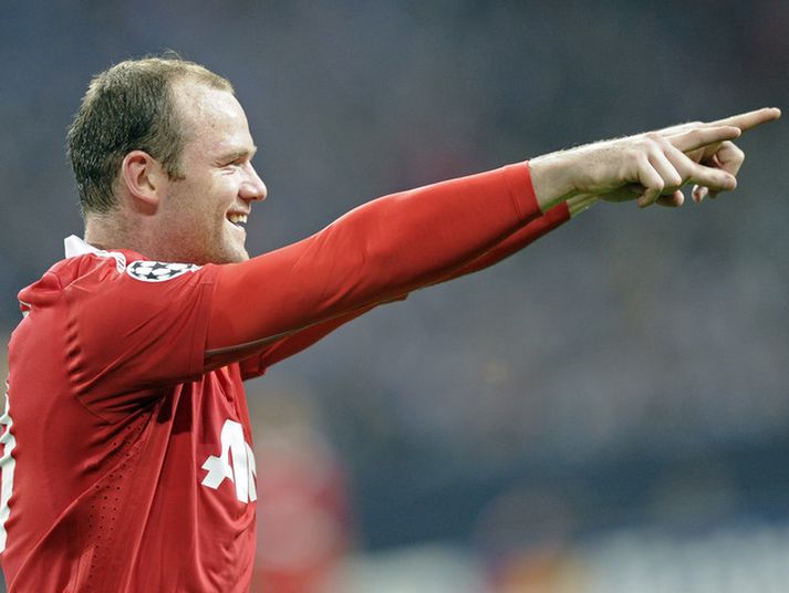 Wayne Rooney fagnar í kvöld.