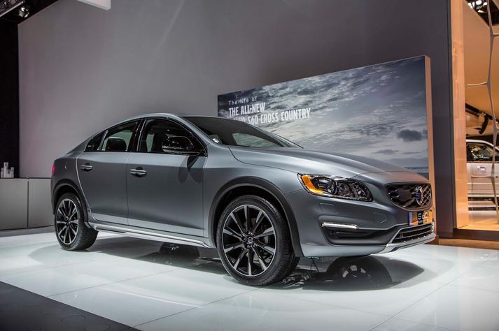 Volvo S60 Cross Country.