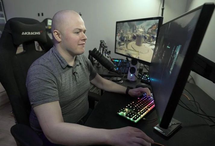 Mótastjórinn Halldór Már Kristmundsson reiknar með miklu fjöri þegar leikar hefjast að nýju í Counter Strike 2 enda samfélagið í kringum leikinn líklega það stærsta og virkasta á landinu.