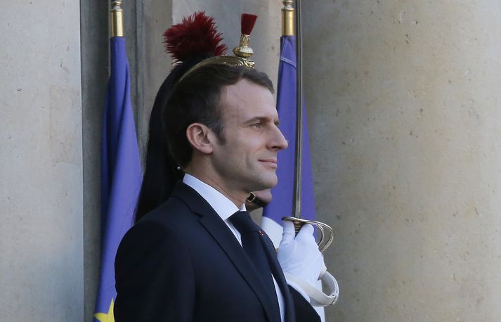 Emmanuel Macron, forseti Frakklands, mun funda með sendinefnd sýrlenskra Kúrda á morgun.