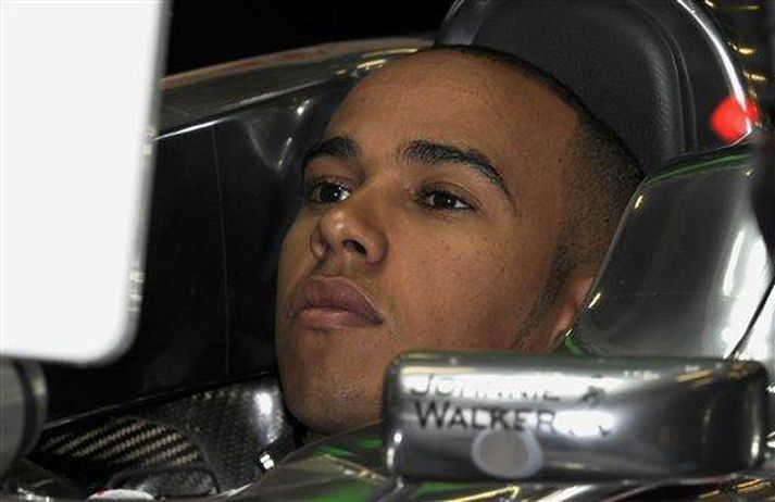 Lewis Hamilton hjá McLaren varð fjórði á Silverstone brautinni í gær.