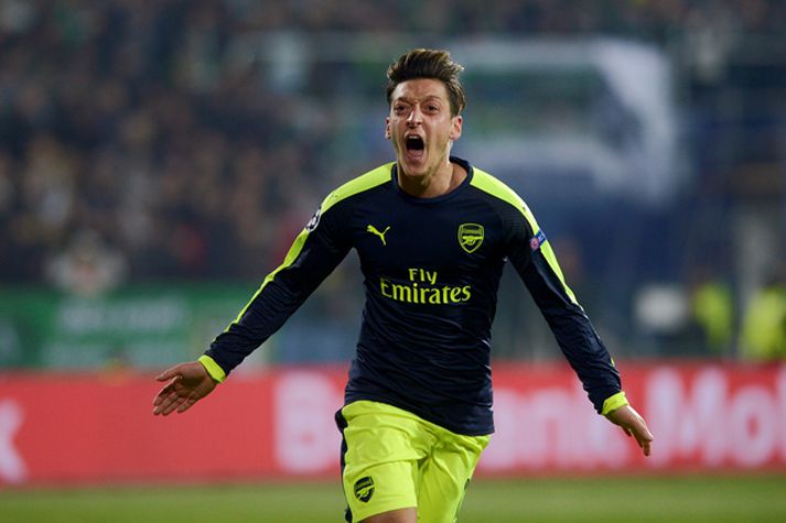 Mesut Özil skoraði fjögur mörk í leikjunum tveimur gegn Ludogorets.