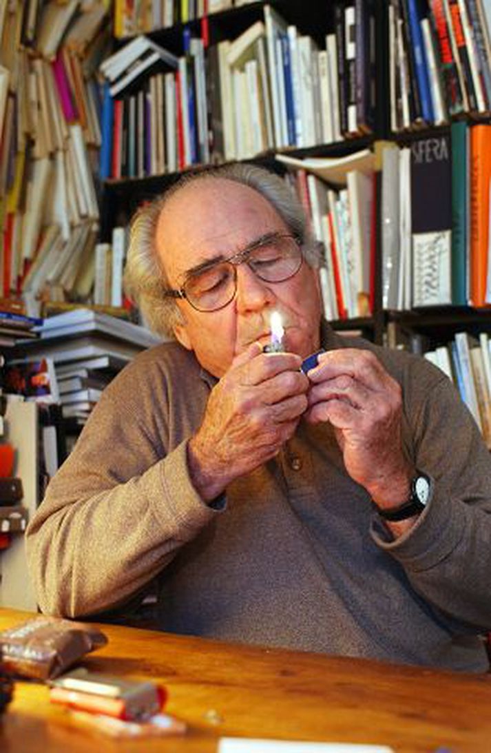 Jean Baudrillard. Hugmyndir hans hafa haft gríðarleg áhrif á nútímahugvísindi.