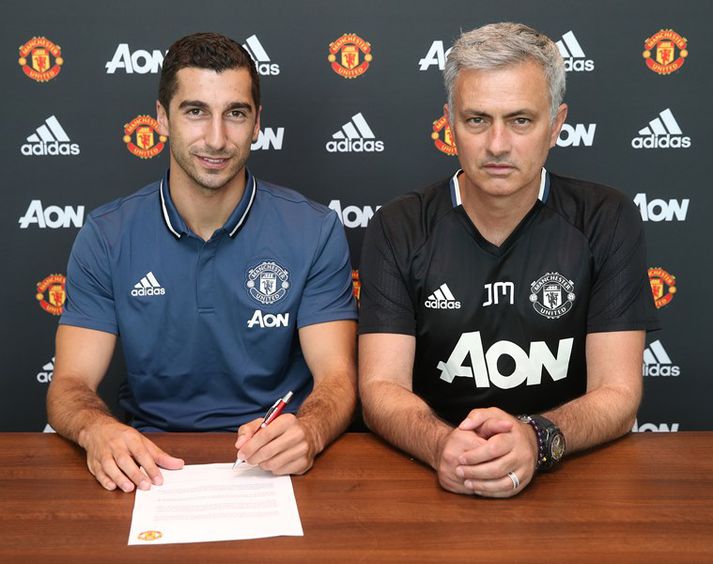 Mkhitaryan ásamt Mourinho.