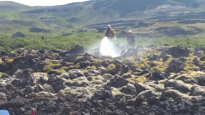 Slökkvilið Borgarbyggðar glímdi við gróðureld í Grábrókarhrauni.