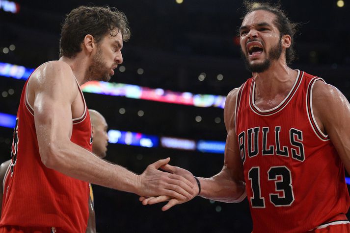 Pau Gasol og Joakim Noah eru rosalegir undir körfunni.