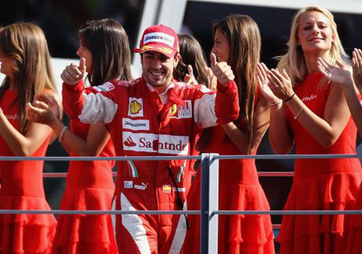 Fernando Alonso var vel fagnað á Monza brautinni í dag.