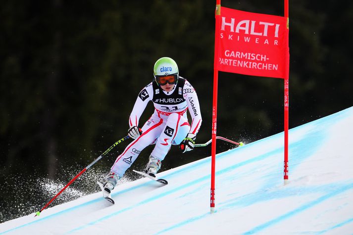 Anna Fenninger frá Austurríki fagnaði heimsmeistaratitlinum í alpatvíkeppni kvenna í dag á HM sem fram fer í Garmisch-Partenkirchen í Þýskalandi