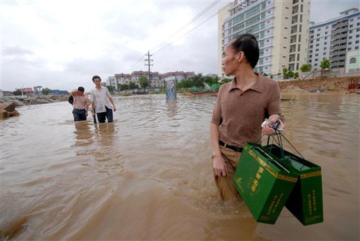 Vatnselgur á götum borgarinnar Xiamen