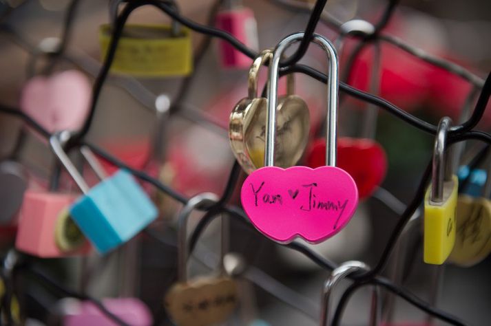 Hefðir fólks á Valentínusardag eru misjafnar á milli þjóða.