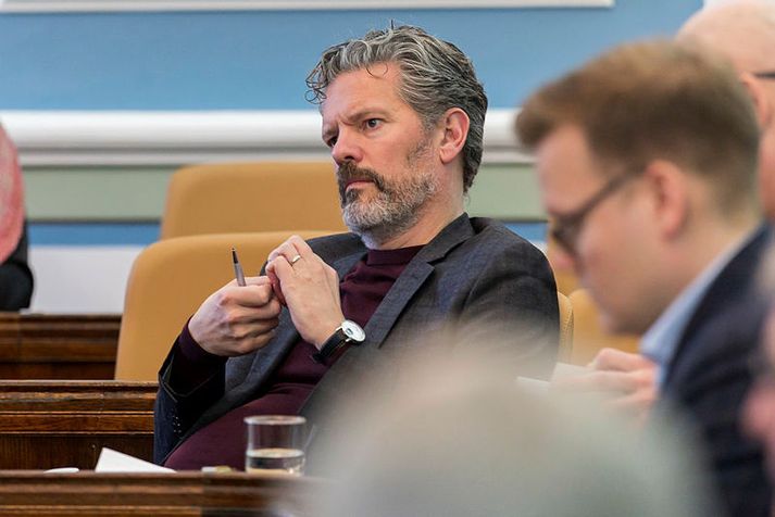 Dagur B. Eggertsson þingmaður Samfylkingarinnar segir brýnt að kanna afstöðu þjóðarinnar til aðildar að Evrópusambandinu sem fyrst vegna öra breytinga á alþjóðakrefinu.