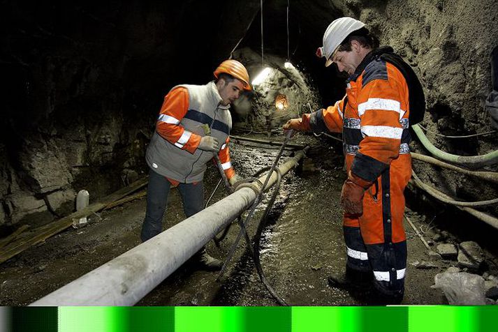 Workers at Kárahnjúkar are from Portugal and China