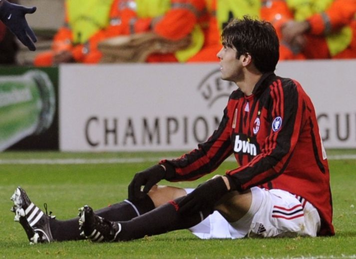 Kaka og félagar í AC Milan eru úr leik.