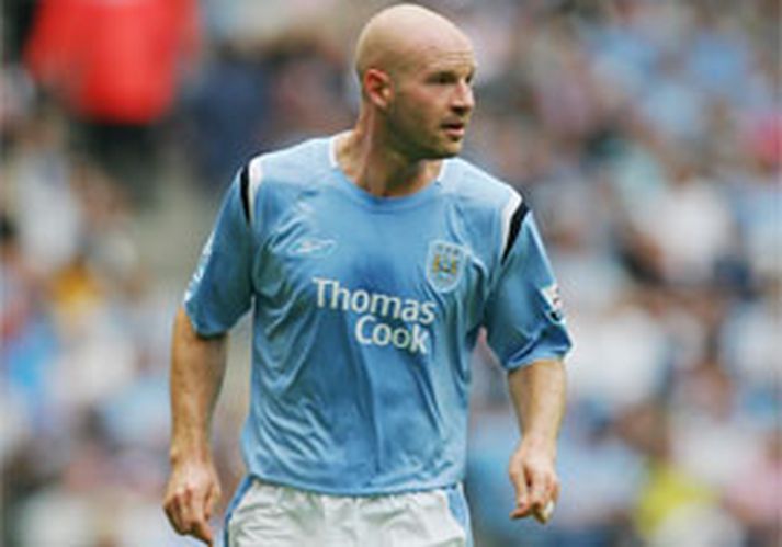 Danny Mills verður ekki meira með Manchester City á þessu ári