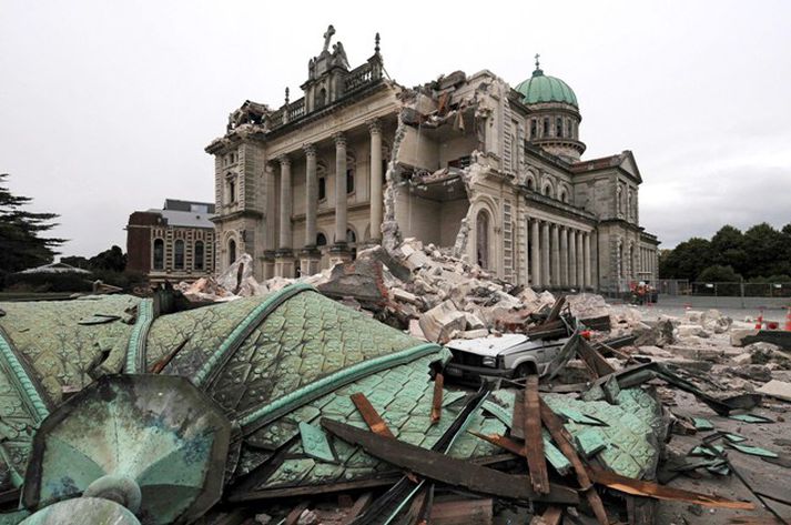 Kaþólska kirkjan í Christchurch er illa farin eftir jarðskjálftann