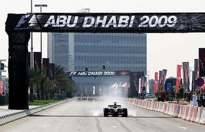 Keppt verður á götubraut í Abu Dhabi á næsta ári, en mótaskrá fyrir 2009 var tilkynnt í dag.