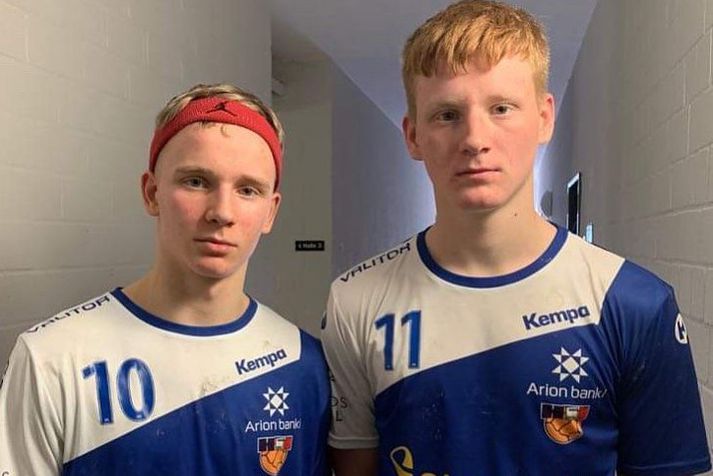 Benedikt Gunnar Óskarsson og Arnór Viðarsson spiluðu með 18 ára landsliðinu milli jóla og nýárs.