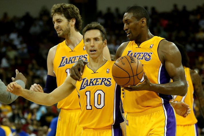 Metta World Peace og Steve Nash.