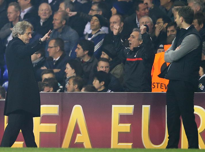 Jorge Jesus með þrjá fingur á lofti eftir þriðja mark Benfica.