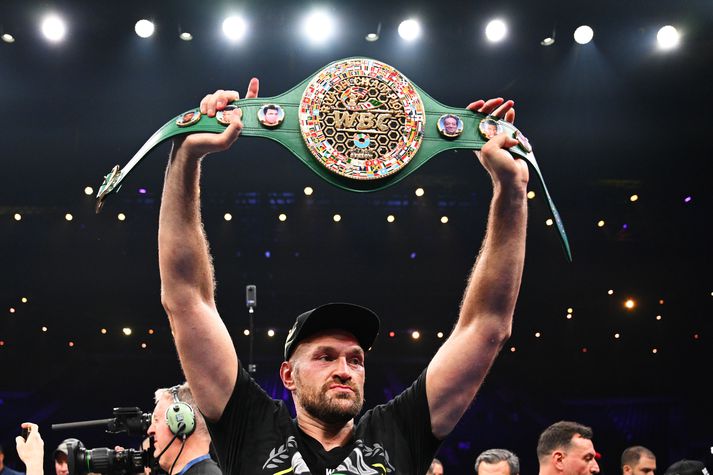 Tyson Fury vann 34 af 37 bardögum sínum á atvinnumannaferlinum. Einn endaði með jafntefli og tveir töpuðust, báðir gegn Oleksandr Usyk.