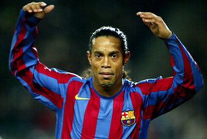 Ronaldinho og félagar í Barcelona vilja eflaust hefna ófaranna í bikarnum í kvöld, en svo á eftir að koma í ljóst hvort leikurinn við Chelsea í meistaradeildinni situr í liðinu