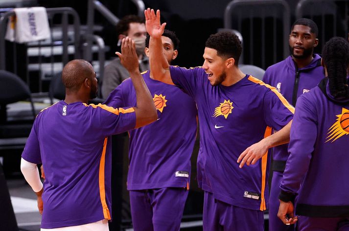 Chris Paul og Devin Booker mynda nú skemmtilegt bakvarðarteymi hjá liði Phoenix Suns.