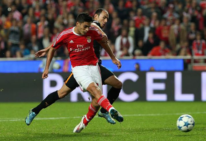 Raul Jimenez var hetja Benfica í Kasakstan.