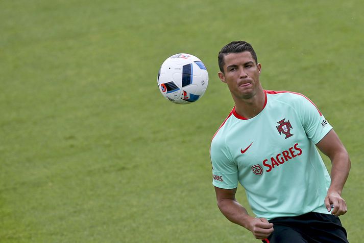 Cristiano Ronaldo er mættur með öflugu landsliði Portúgals á Evrópumótið.