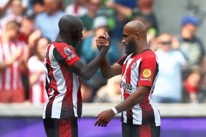 Yoane Wissa og Bryan Mbeumo sáu til þess að Brentford saknaði ekki Ivan Toney í dag.