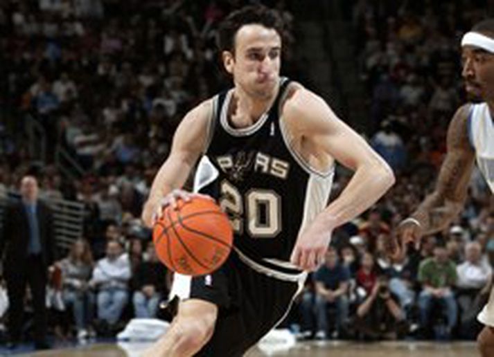 Manu Ginobili hefur ekki verið með sjálfum sér í úrslitakeppninni en hann var öflugur í síðari hálfleiknum í nótt