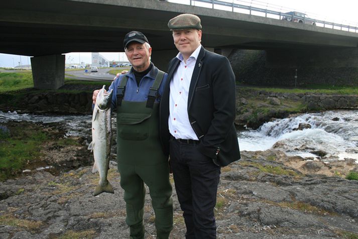 Gunnlaugur og borgarstjórinn fóru í veiðitúr í Elliðaár eldsnemma í morgun.