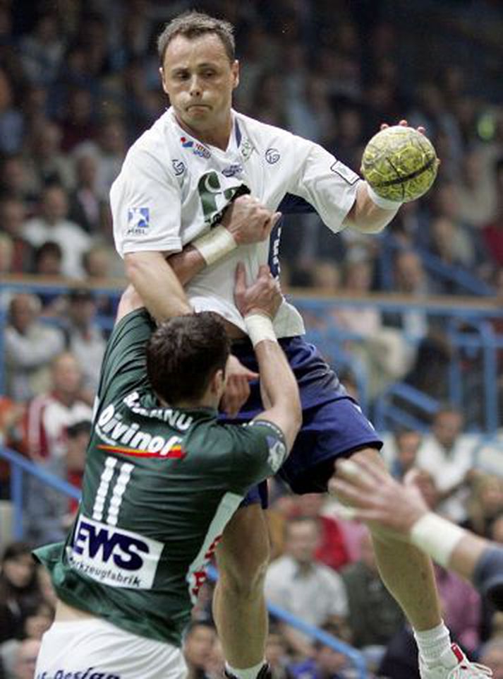 Einar Hólmgeirsson mun loksins spila handbolta á nýjan leik um helgina.