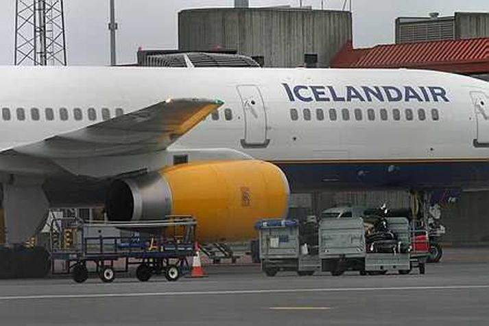 Flugvél Icelandair gat ekki lent á keflavíkurflugvelli í gærkvöldi.