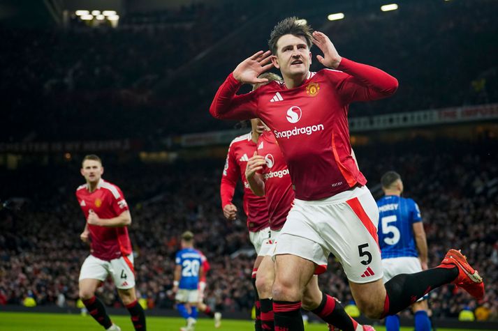 Harry Maguire fagnar marki sínu gegn Ipswich Town.