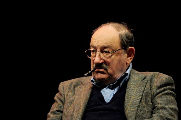 Umberto Eco var prófessor emeritus við hugvísindadeild háskólans í Bologna.