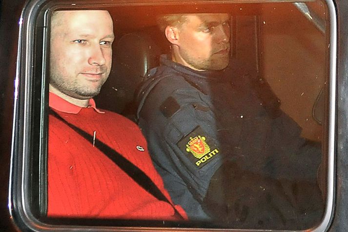 Anders Behring Breivik, sem grunaður er um hryðjuverkin, er 32 ára gamall.