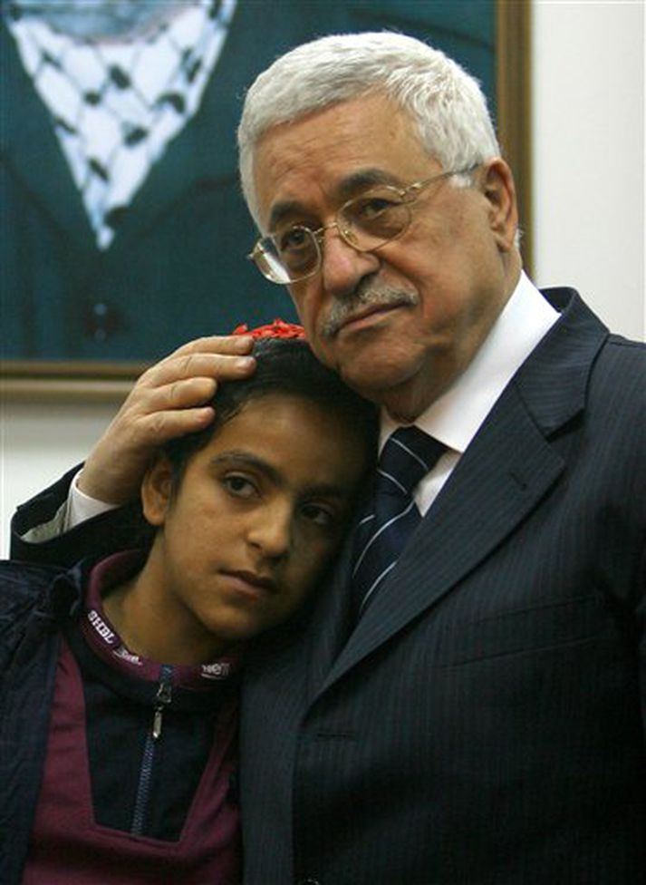 Houda Ghalia ásamt Mahmoud Abbas, forseta heimastjórnar Palestínu