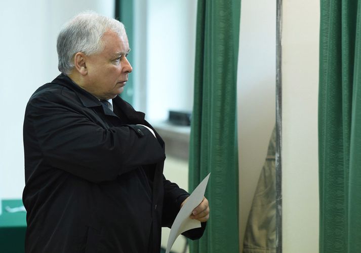 Jaroslaw Kaczynski er leiðtogi íhaldsflokksins sem talinn er að eigi eftir að standa uppi sem sigurvegari kosninganna.