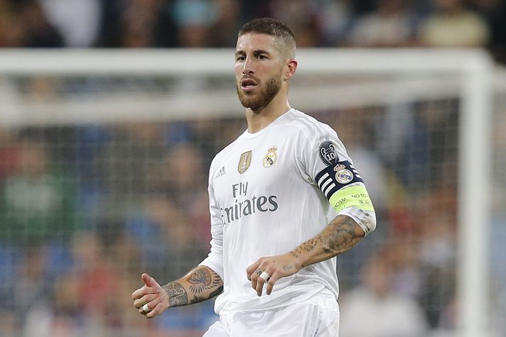 Sergio Ramos ber fyrirliðaband Real Madrid þetta árið.