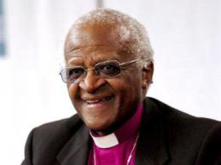 Desmond Tutu er mikils metin um heim allan fyrir baráttu sína fyrir jafnrétti kynþátta.