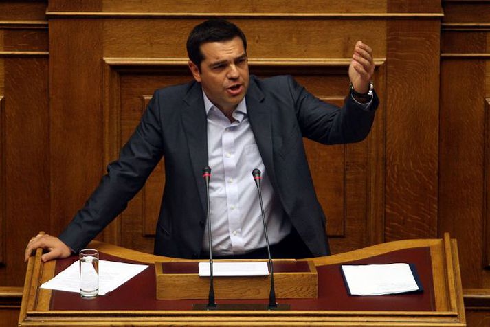 Alexis Tsipras, forsætisráðherra Grikklands, var harðlega gagnrýndur á maraþonfundi þingsins.