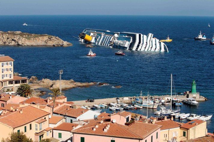 Costa Concordia strandaði undan ströndum Toskana á Ítalíu í byrjun árs.