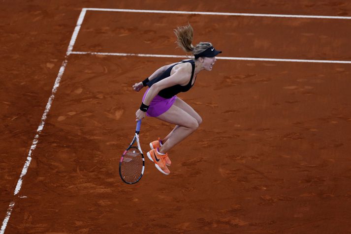 Eugenie Bouchard fagnar hér sigri.