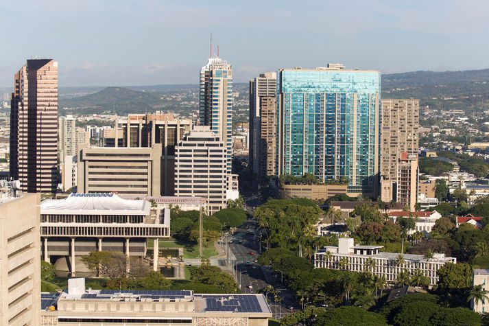 Allt er nú með kyrrum kjörum í Honolulu en fyrir viku barst íbúum Hawaii tilkynning um að eldflaug væri í þann mund að skella á ríkinu.